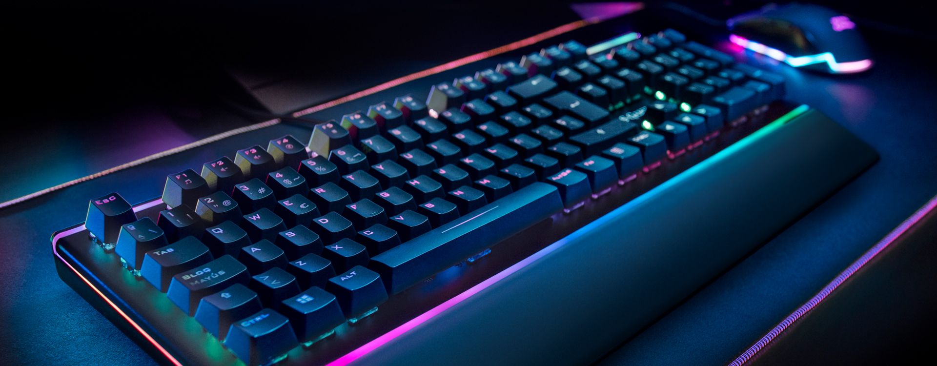 Vem o novo MK6 teclado óptico-mecânico
